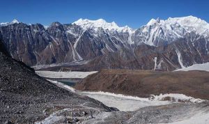 Larkya La in Nepal