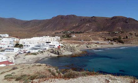Ontdek de Spaanse kust bij Los Escullos en La Isleta del Moro