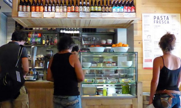 Verse pasta zonder poespas eten in Gràcia in Barcelona