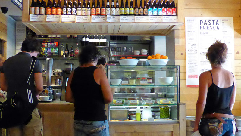 Verse pasta zonder poespas eten in Gràcia in Barcelona