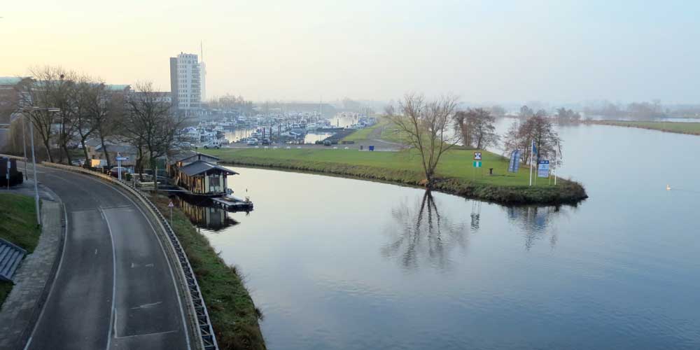 Wandelen langs de rivier de Roer, 175 km van monding tot bron